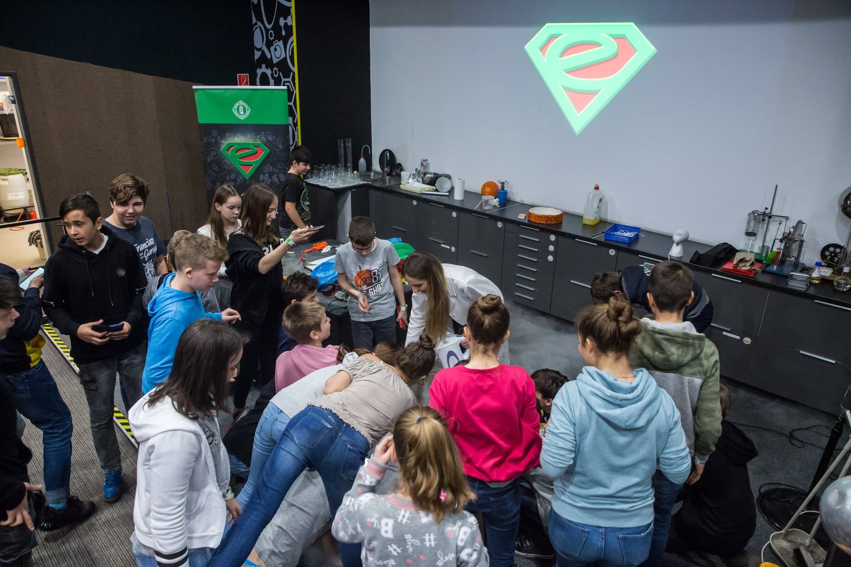 FUNtasztikus csapat – kísérleti bemutató